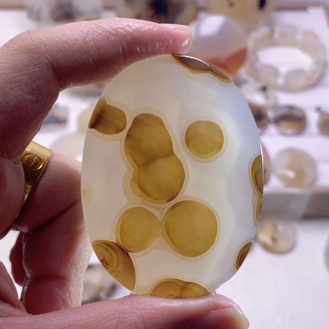 玛瑙/玉髓未镶嵌珠宝奇石