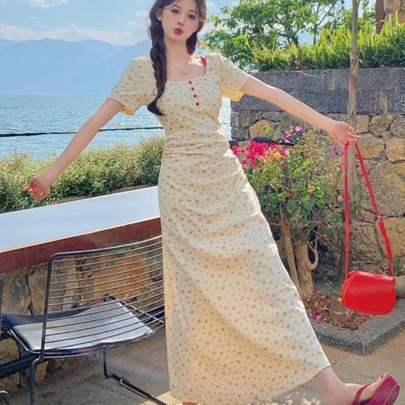 大码女装度假风短袖碎花显瘦长短裙子胖mm气质夏季法式收腰连衣裙