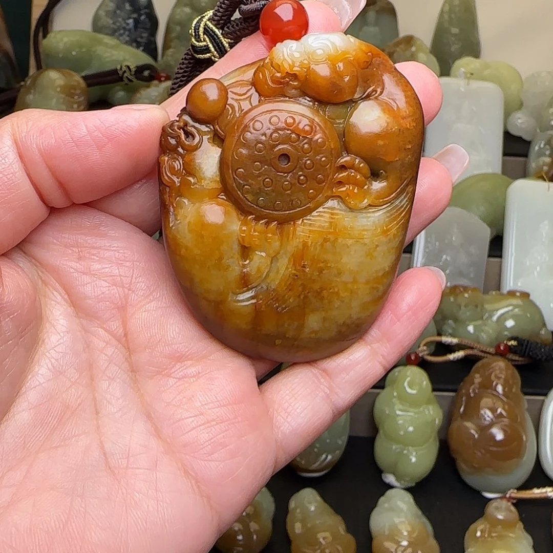 和田玉未镶嵌颈饰奶*、