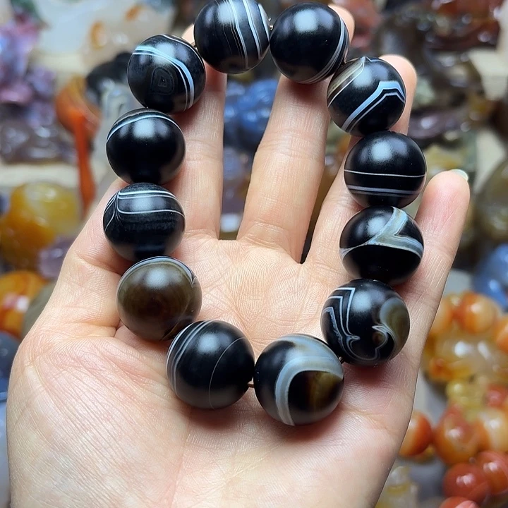 王***颖玛瑙/玉髓未镶嵌饰品