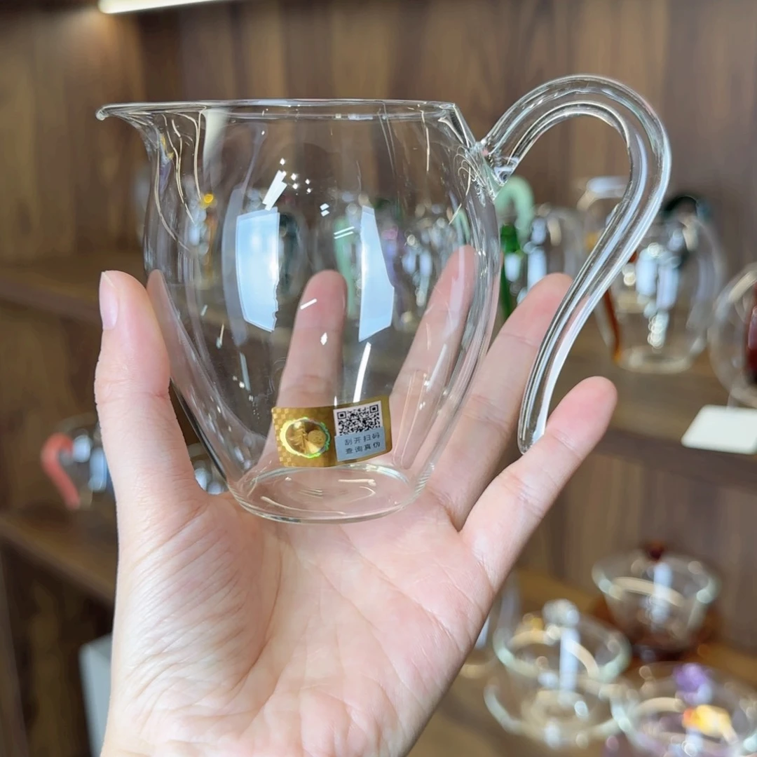 禾器怡然透明色。。
