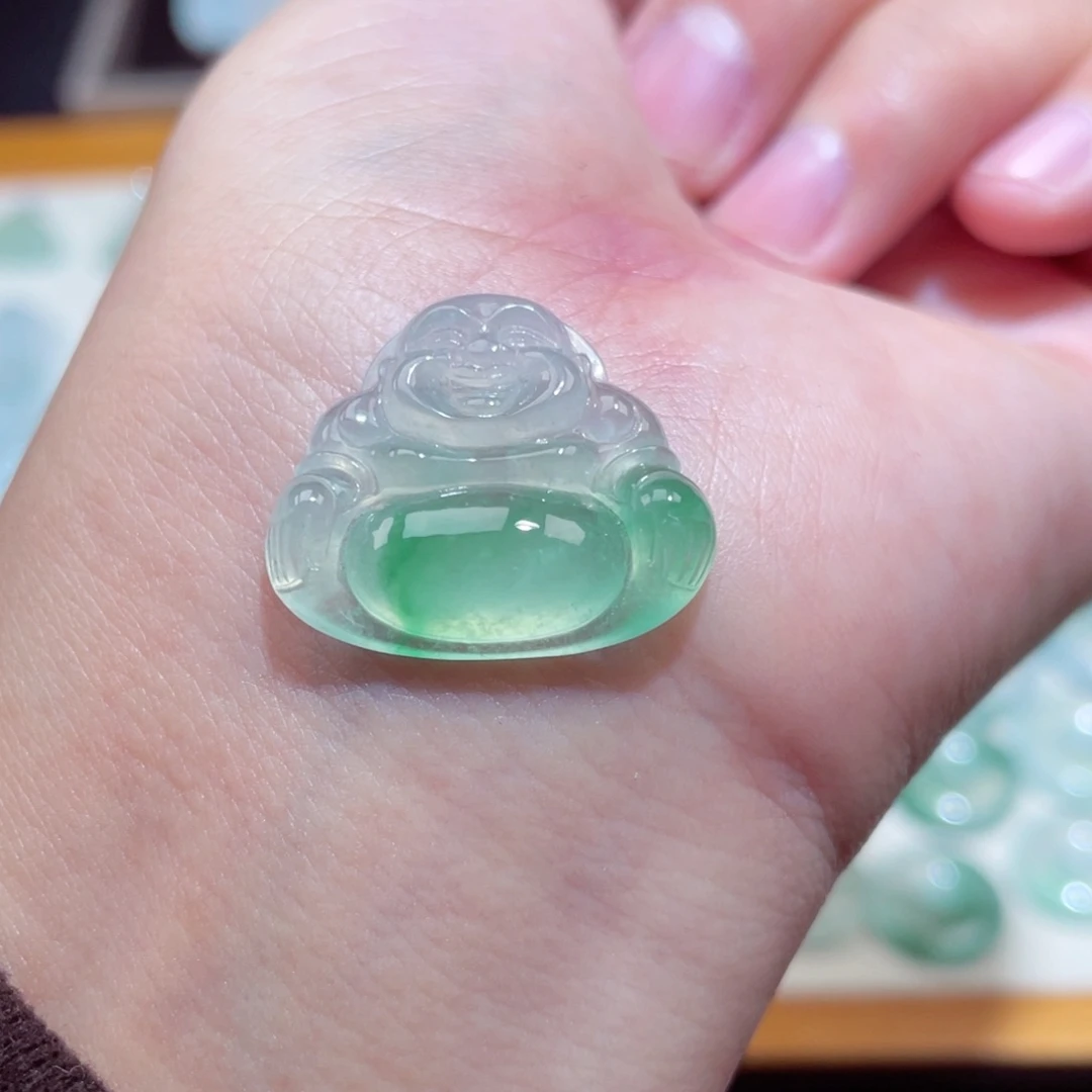 颈饰未镶嵌翡翠佛公