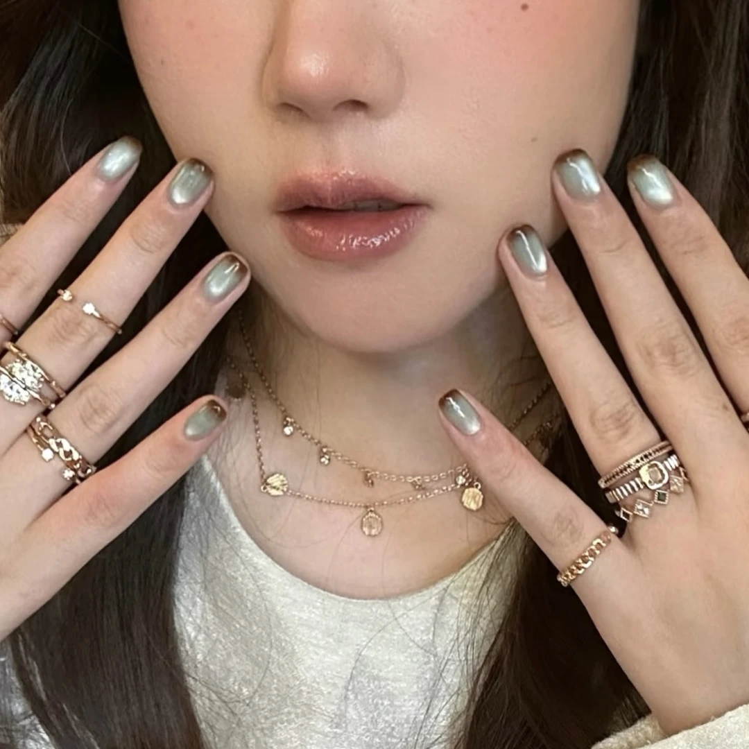 【冰美式】秋冬手绘渐变气质穿戴甲手工法式薄荷蓝显白猫眼美甲