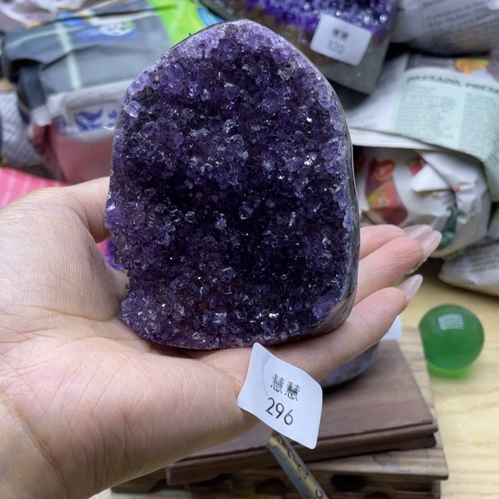 未镶嵌水晶大型摆件（非配饰）