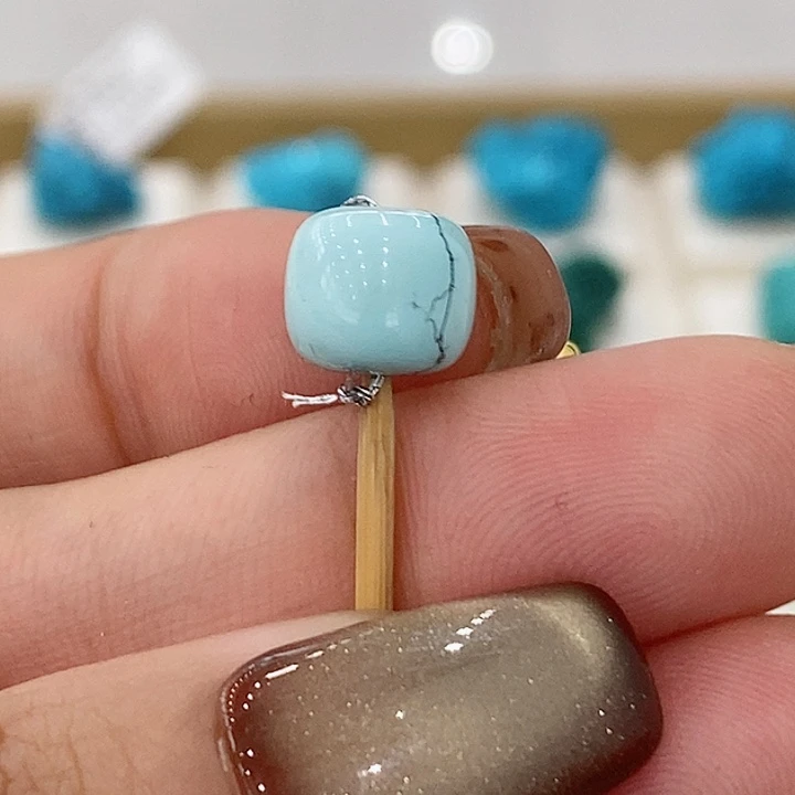 绿松石未镶嵌珠宝奇石9