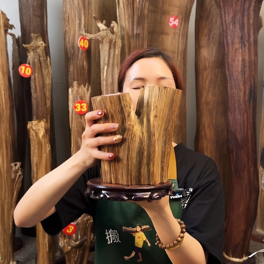 沉香碎屑沉香天然沉香原材料摆件➕底座