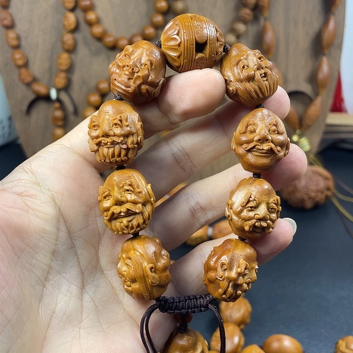 C***W手串/手链橄榄核纯手工雕刻的虚派十八罗汉