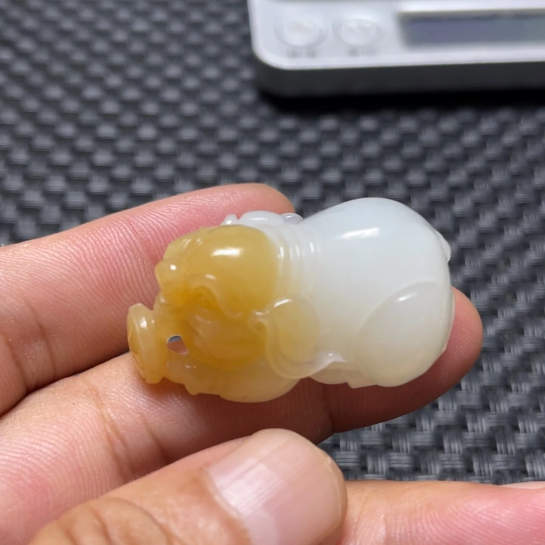 和田玉（糖玉）未镶嵌颈饰