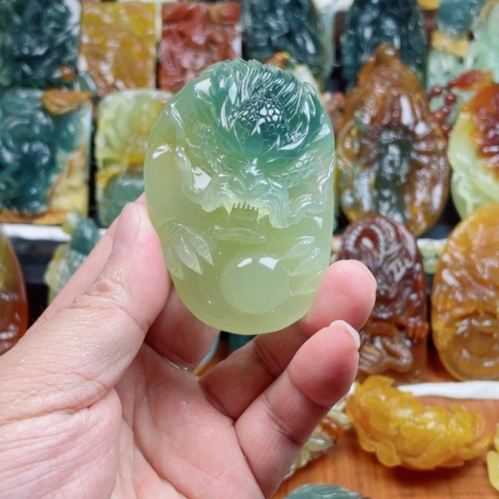 未镶嵌蛇纹石玉吊坠(不含链)