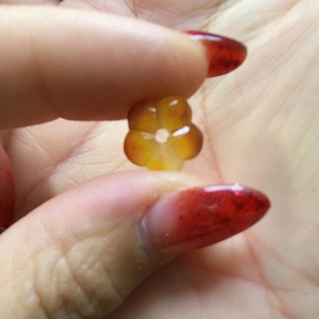 蜜蜡未镶嵌珠宝奇石