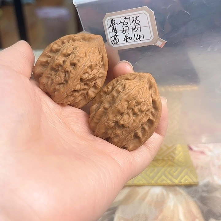 文玩核桃吊坠赤龙鸡心