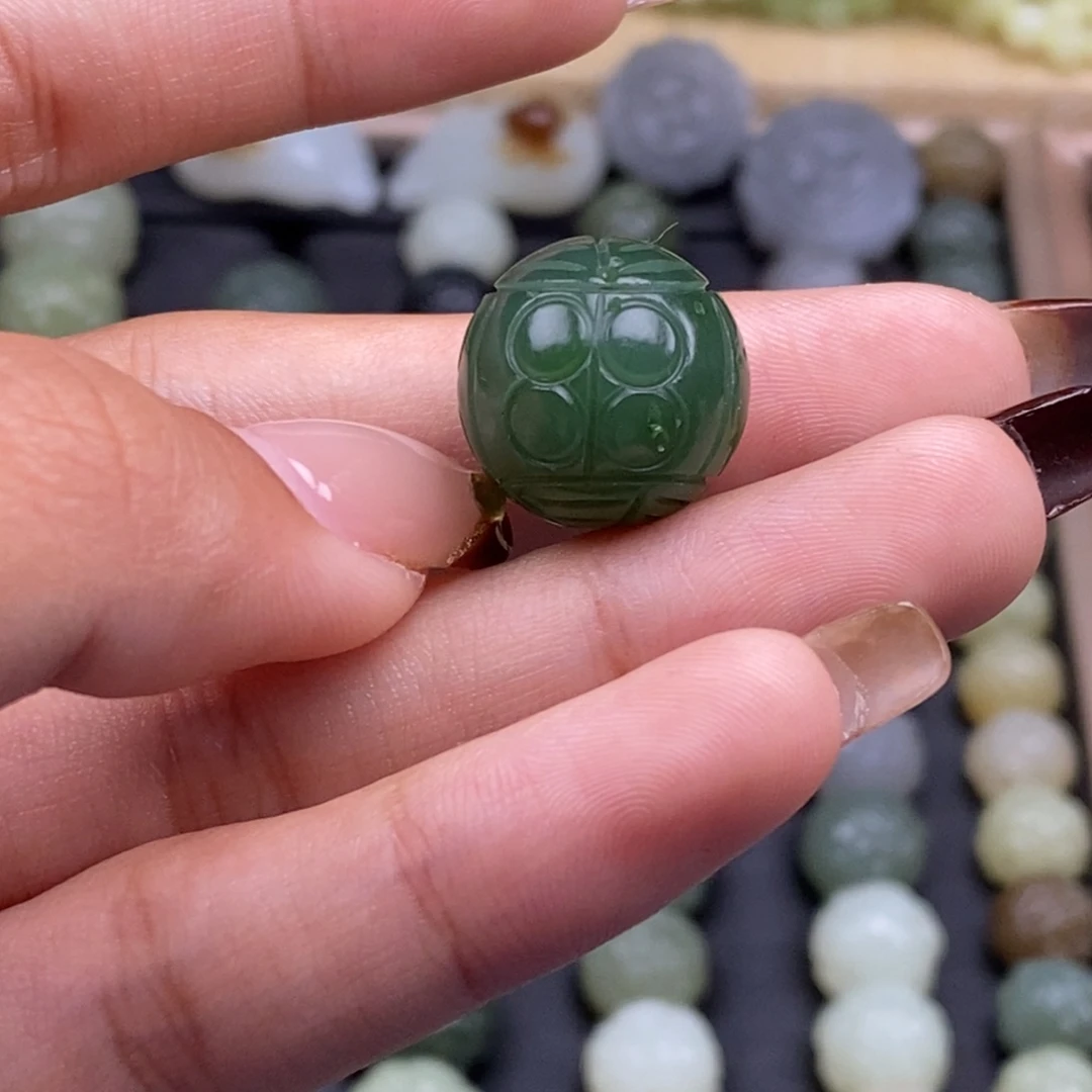 和田玉未镶嵌珠宝半成品