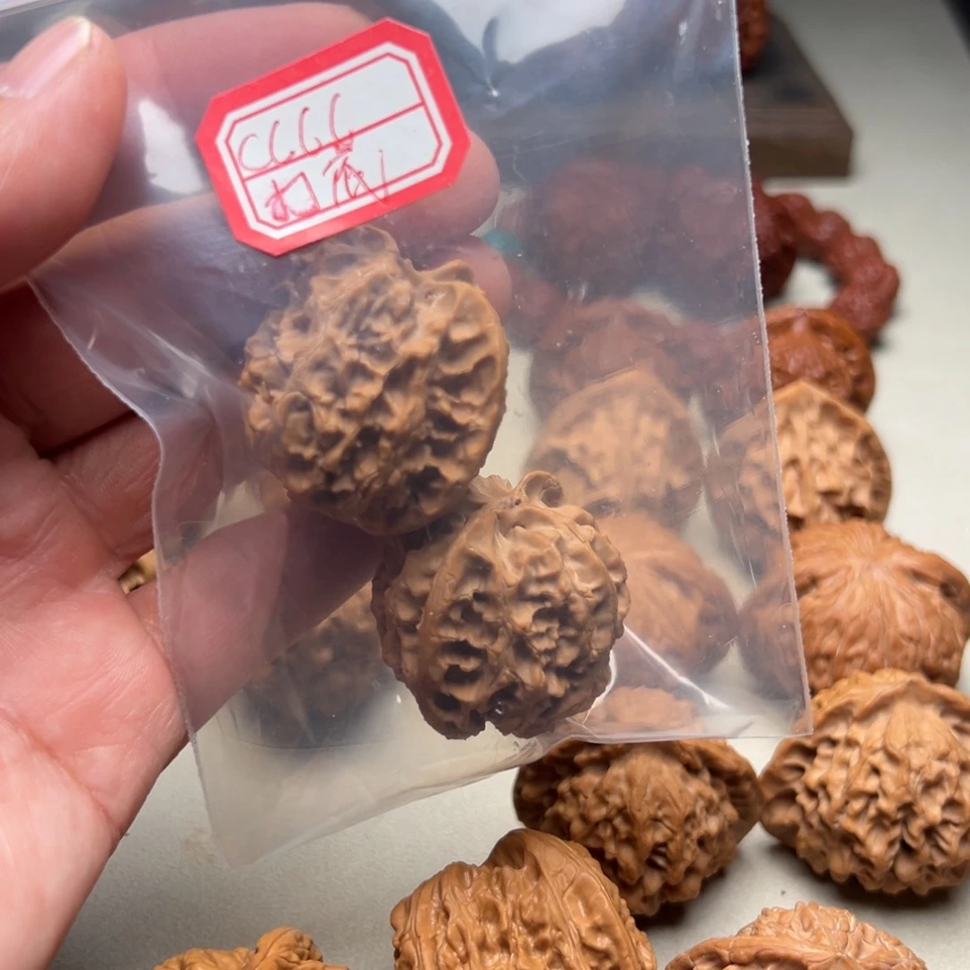 文玩核桃吊坠C****.核桃
