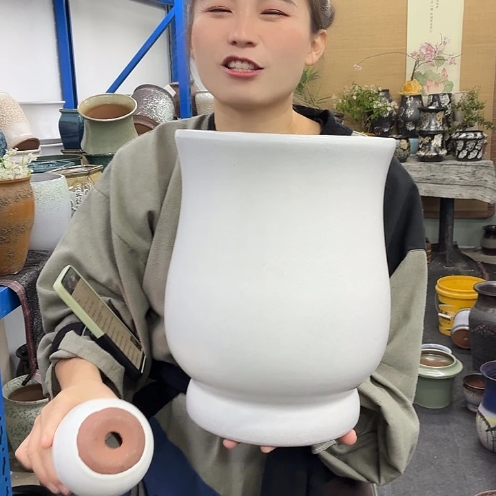 23-30 -粗陶花盆有孔