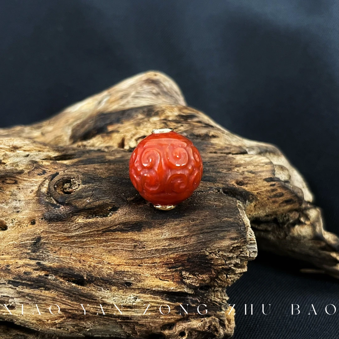 【小杨总珠宝】Y8126 天然柿子红精雕回纹圆珠 约11mm带贴片【1个装】