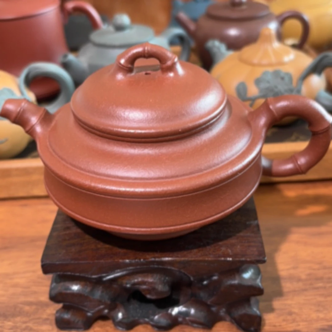 工艺美术师紫砂红清水泥双线竹鼓壶，寓意节节高升