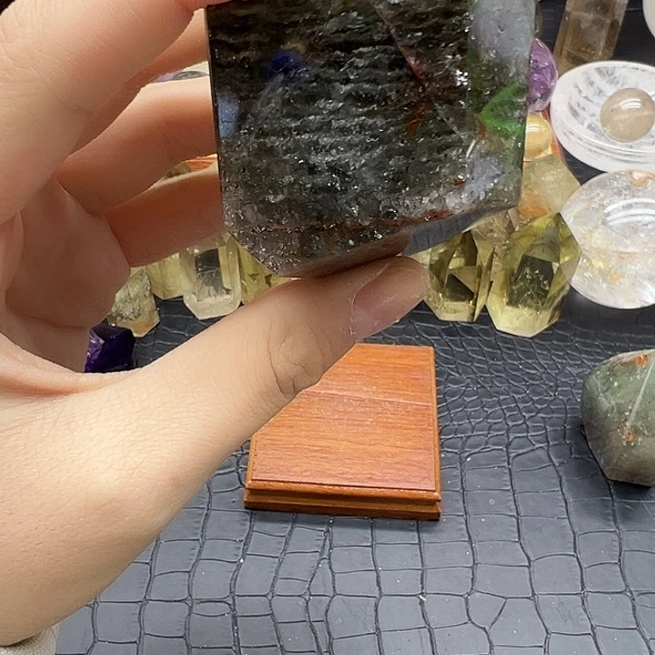 珠宝半成品水晶未镶嵌70水晶