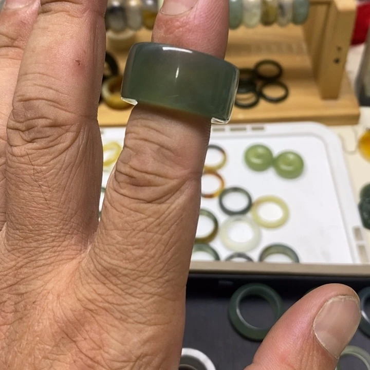 未镶嵌蛇纹石玉天然岫玉细条戒指冰透