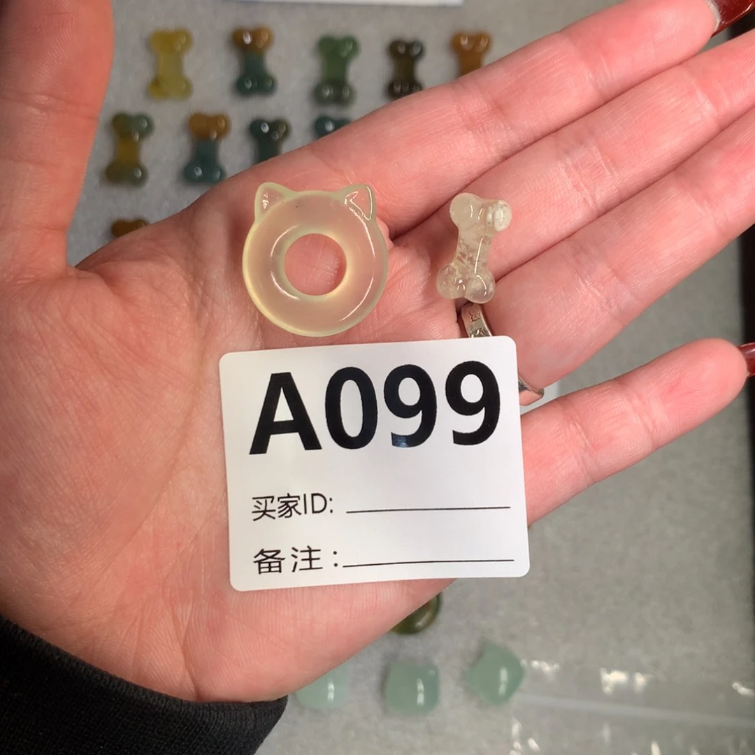 蛇纹石玉颈饰未镶嵌嘿****呐