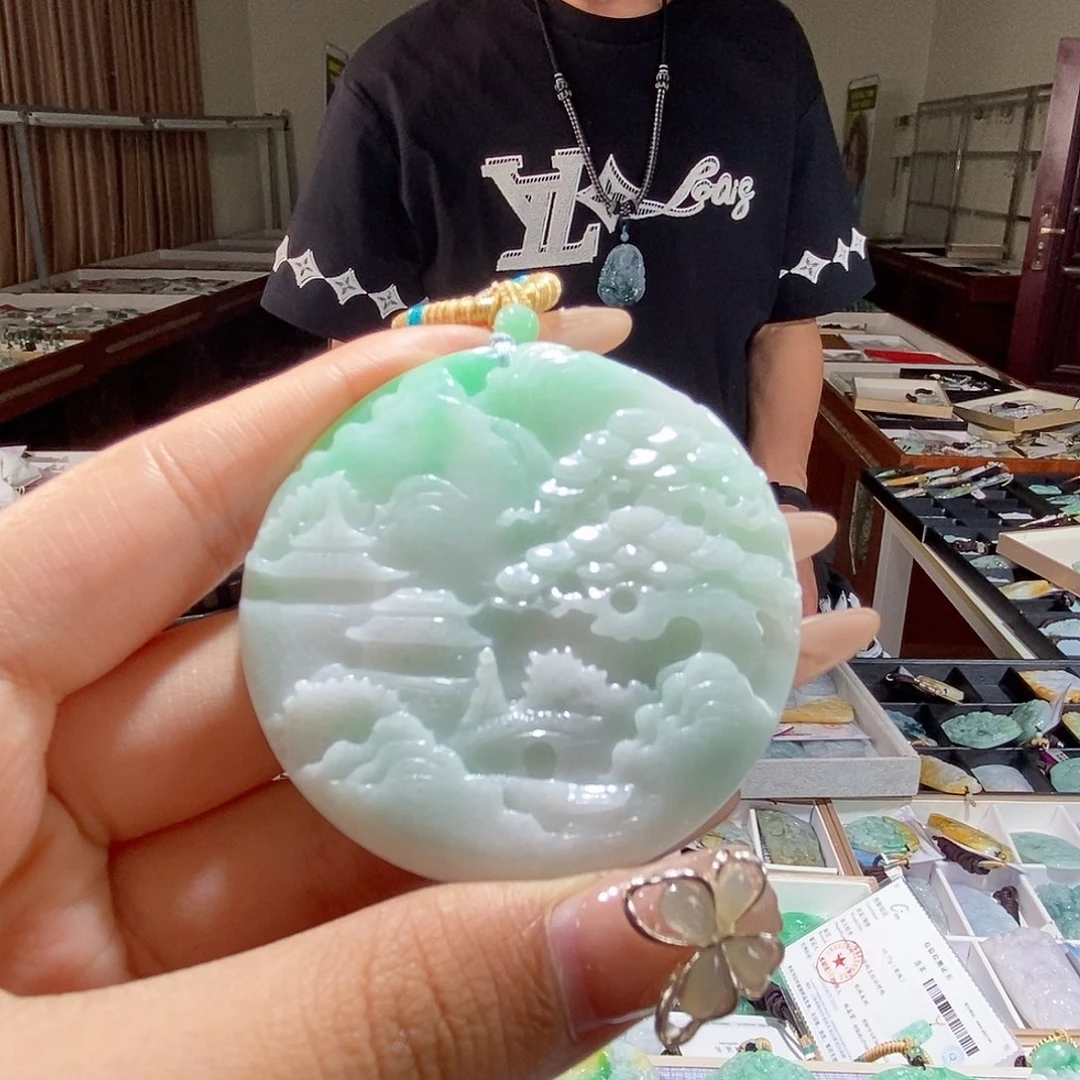 翡翠未镶嵌颈饰翡翠