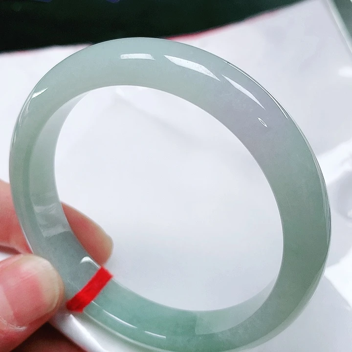 翡翠手镯（圆镯）未镶嵌翡翠手镯未镶嵌