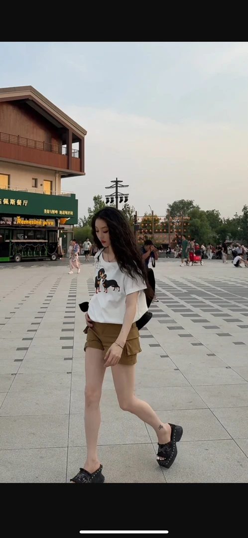 3620项链狗狗斜肩T6016工装短裤