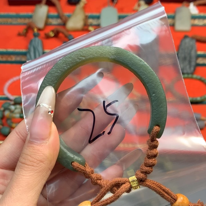 和田玉（糖玉）颈饰未镶嵌奶**饭