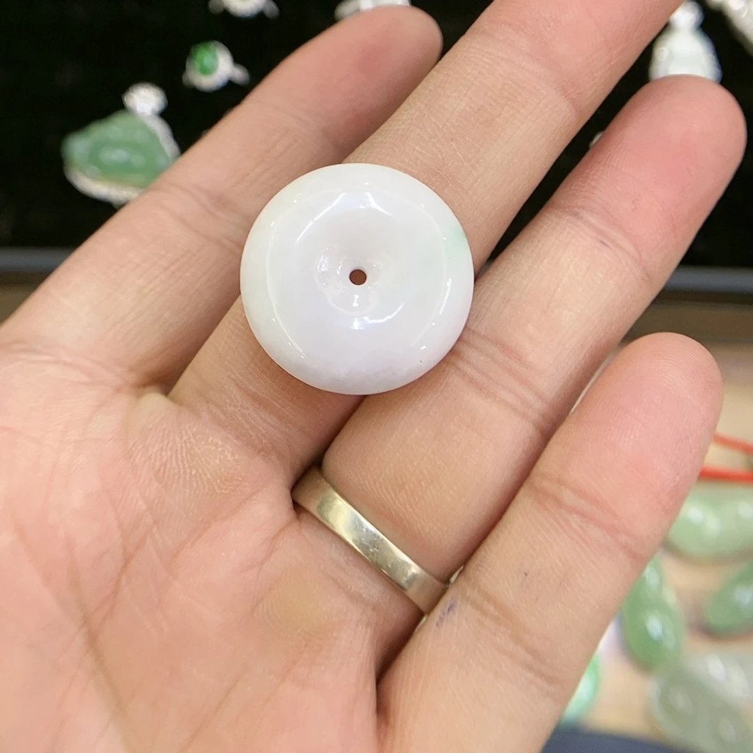 翡翠手镯未镶嵌天然缅甸翡翠吊坠