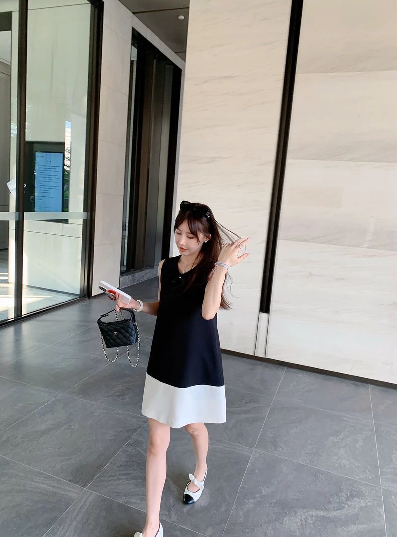 黑白拼接无袖背心连衣裙2506A141