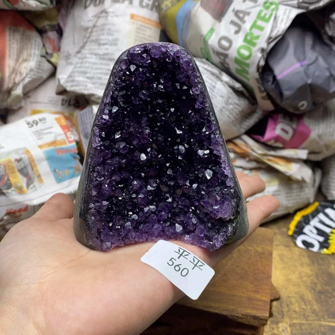 水晶乌拉圭未镶嵌