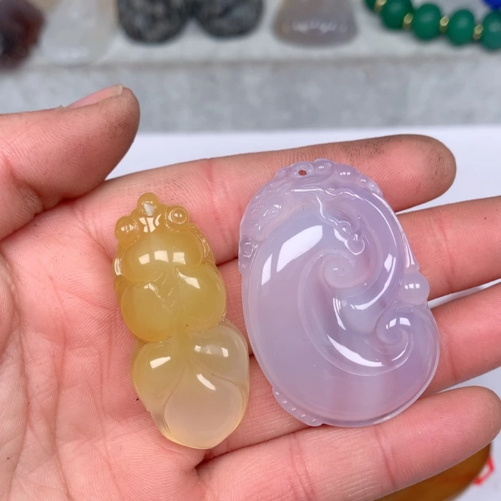 玛瑙/玉髓颈饰未镶嵌泈*