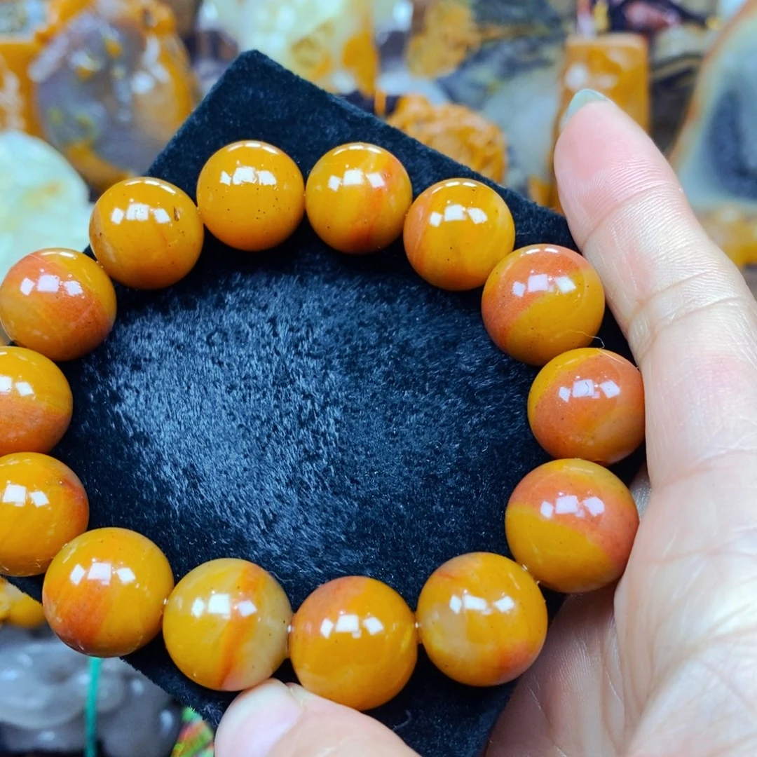 未镶嵌石英质玉（黄龙玉）颈饰