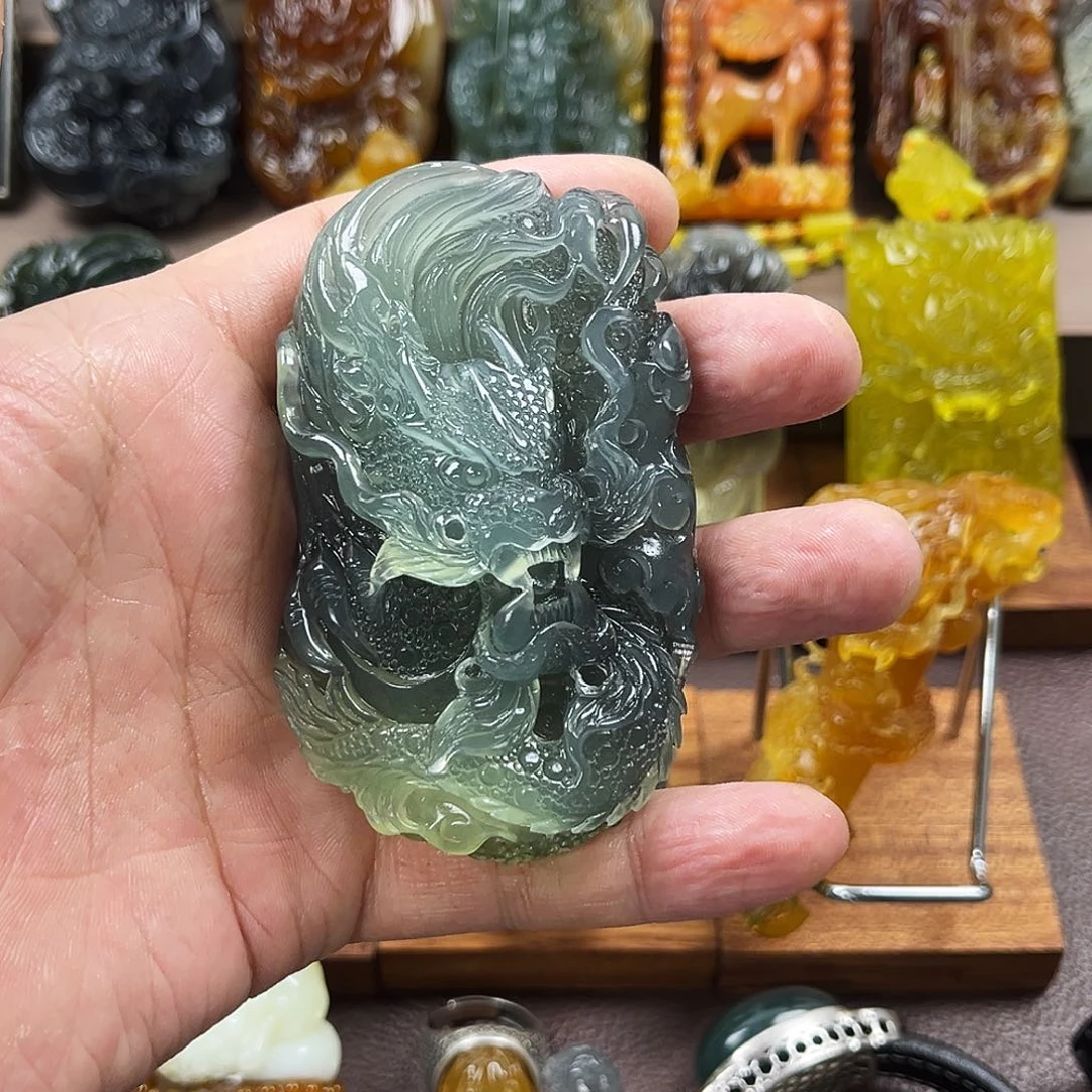 蛇纹石玉颈饰未镶嵌红*