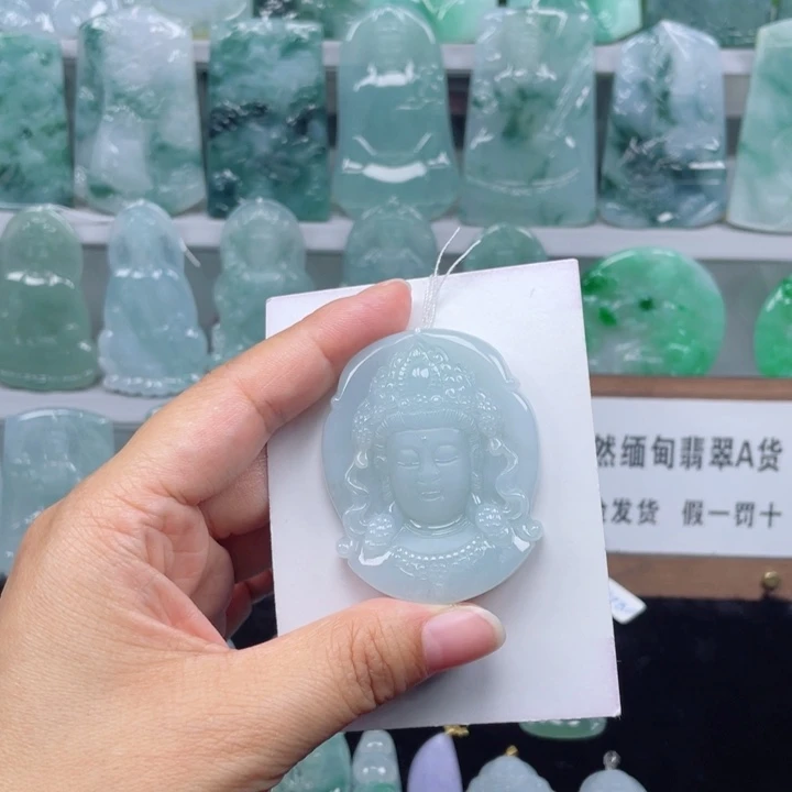 颈饰未镶嵌翡翠出人头地