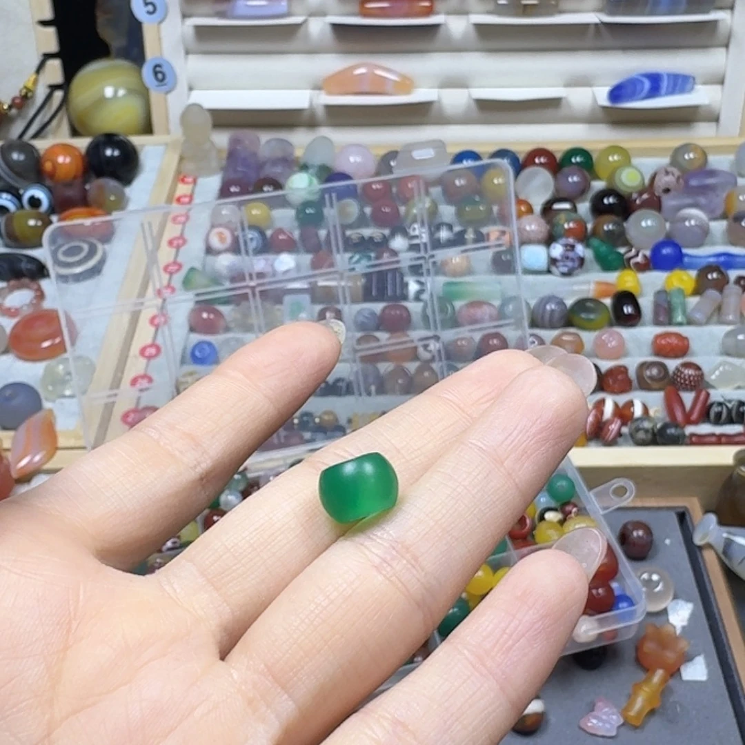 淡***然未镶嵌天然玛瑙玛瑙/玉髓
