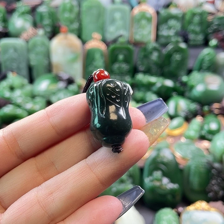 和田玉未镶嵌挂件*️****