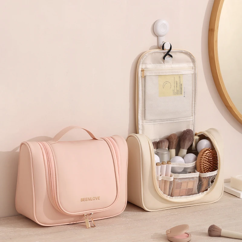 化妆包女2025新款大容量便携高级轻奢手提出门旅行护肤品收纳袋