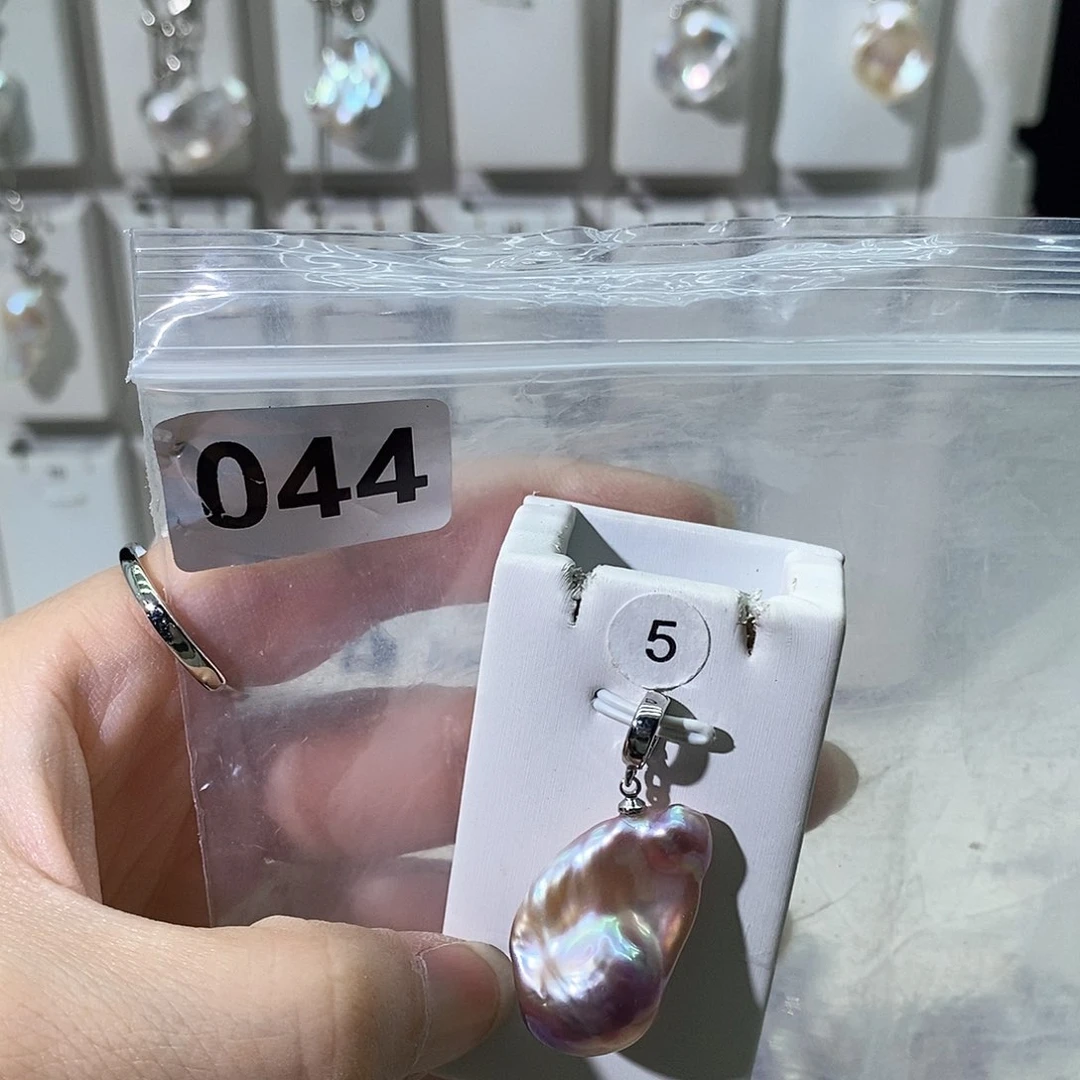 淡水珍珠合金颈饰
