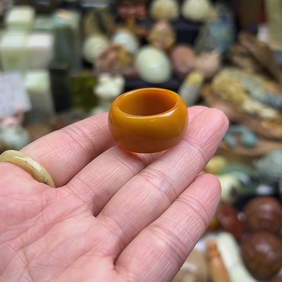 K***o岫玉未镶嵌颈饰辽阳料戒指