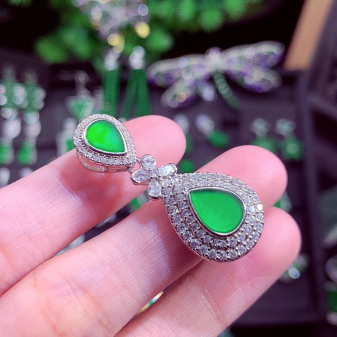 颈饰未镶嵌翡翠天然