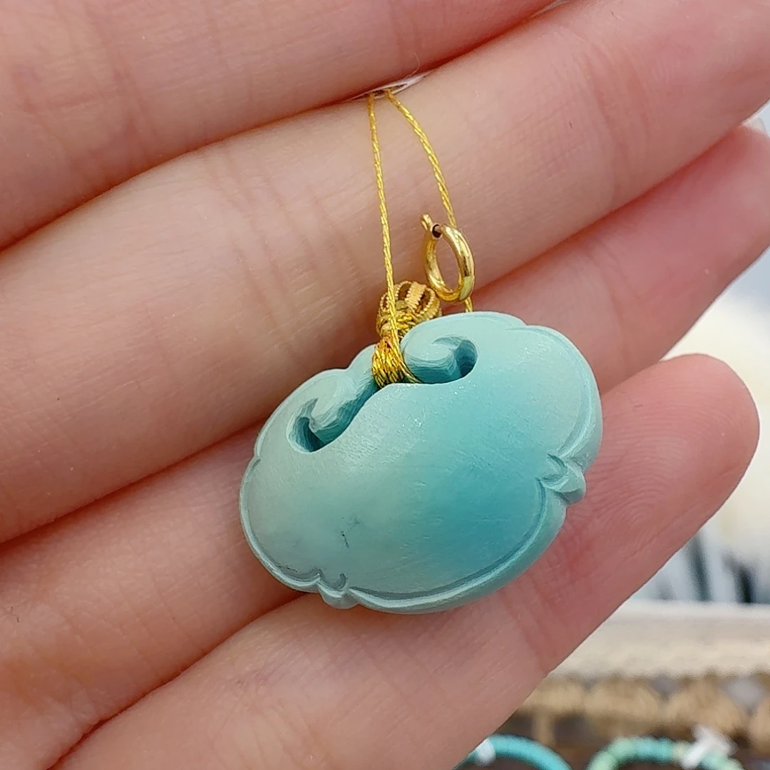 绿松石未镶嵌珠宝奇石