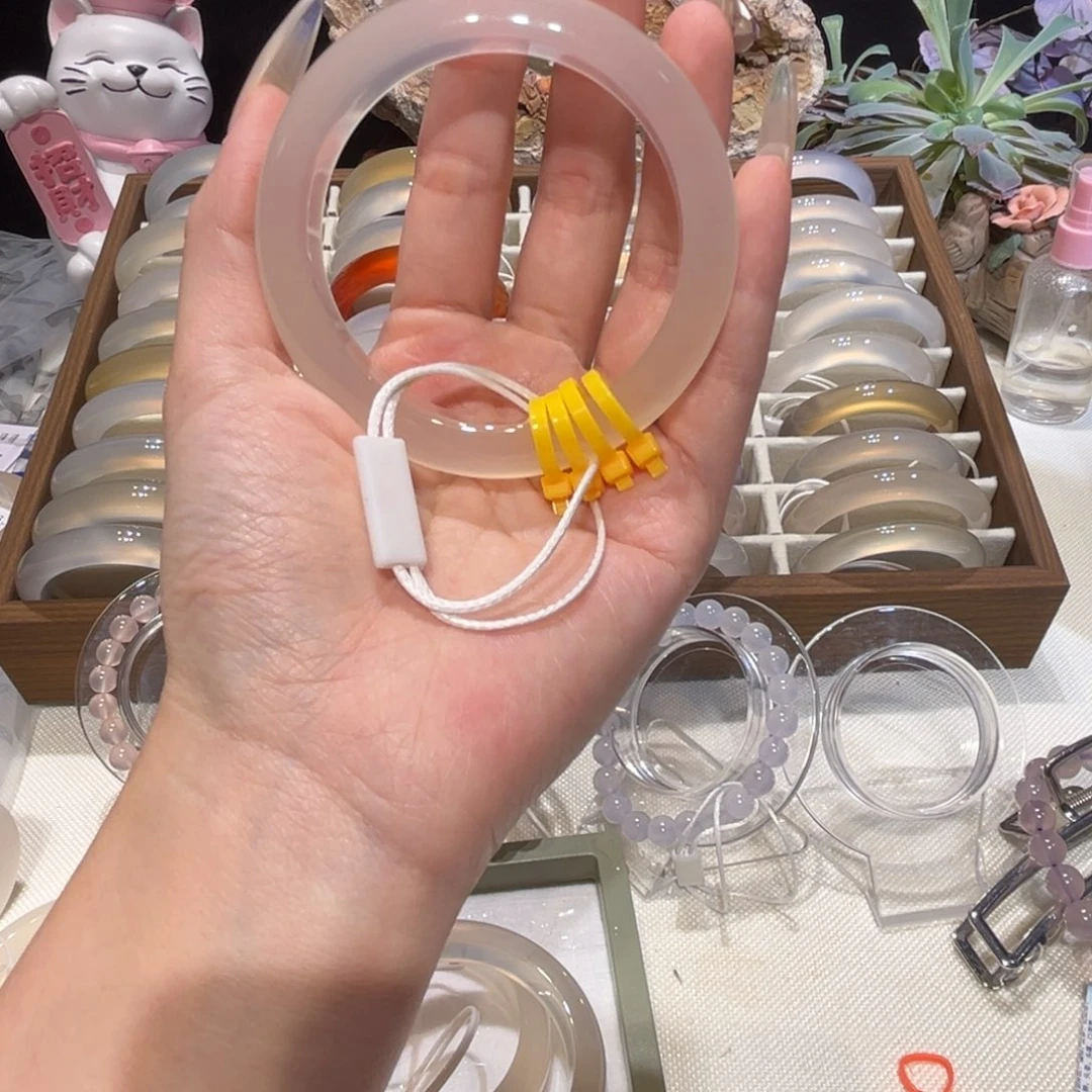 咩***玛瑙/玉髓未镶嵌手镯