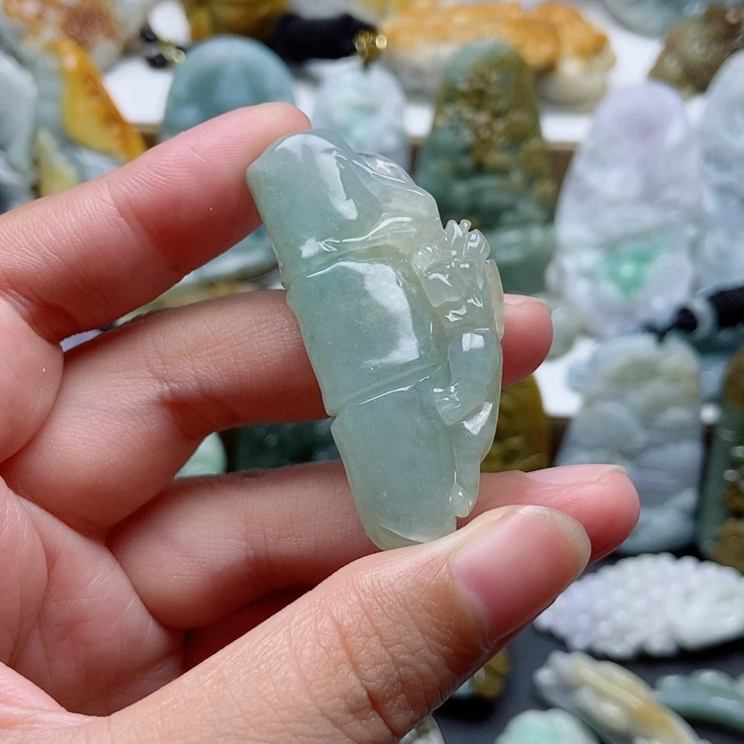 翡翠未镶嵌颈饰翡翠