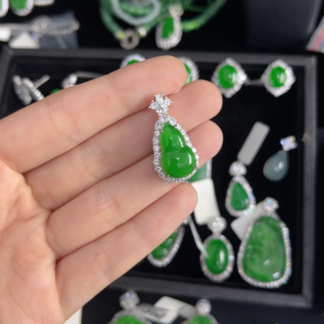 翡翠银S925镶嵌戒指葫芦吊坠