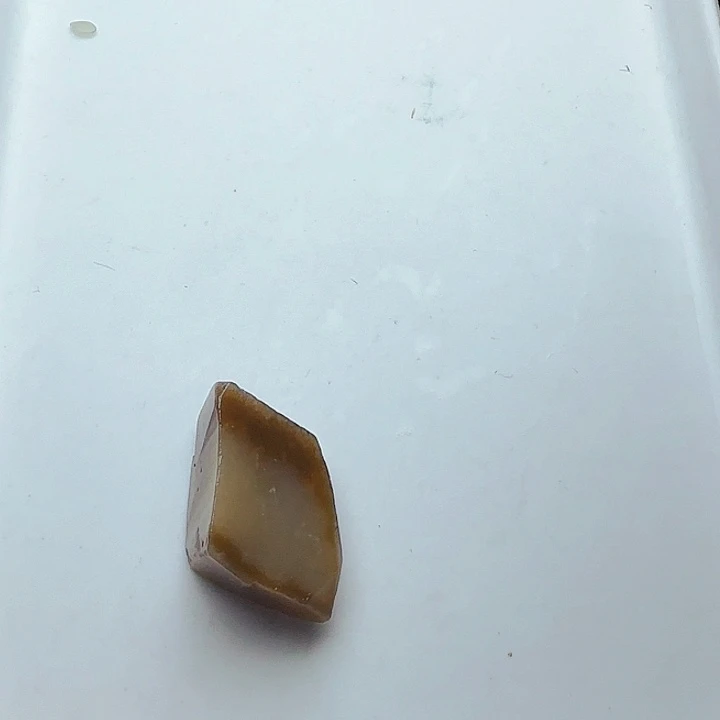 用***1和田玉（糖玉）未镶嵌珠宝半成品
