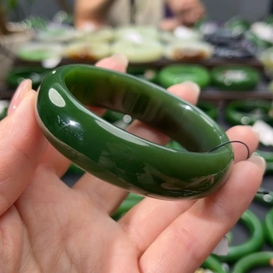 和田玉（碧玉）手镯未镶嵌