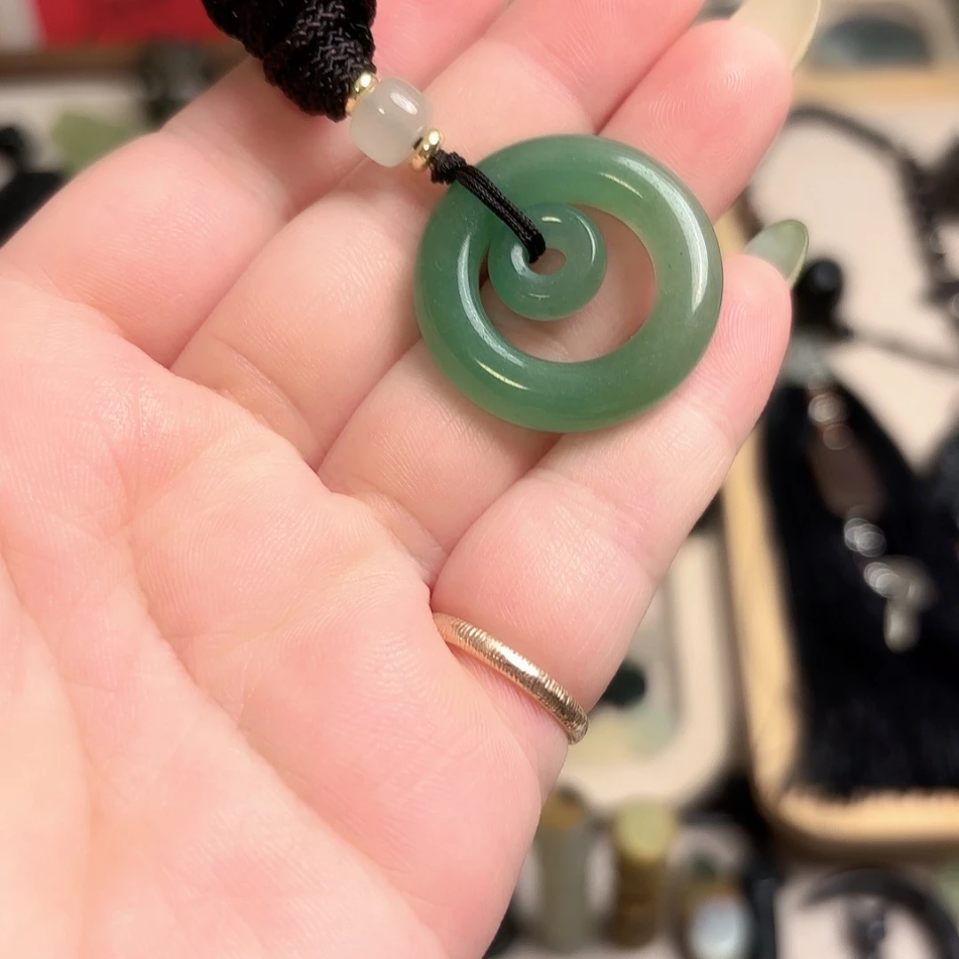 蛇纹石玉合金颈饰