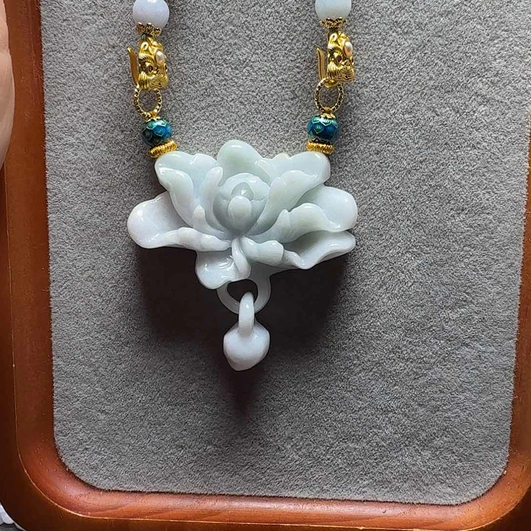 吊坠(赠链)未镶嵌翡翠