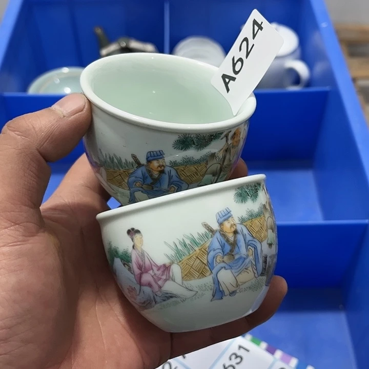 亲***亲茶具默认微瑕瓷器、茶具、壶、摆件，介意勿拍