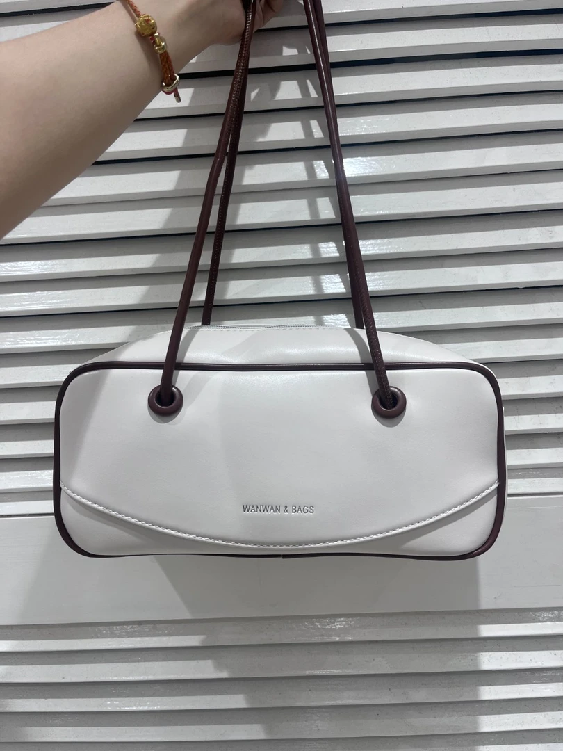 东家小众单肩斜挎时尚轻奢包包(C201-C260）